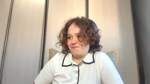 Snapshot of marquittacolarossi chatting on March 26, 10:10 am Lola online show from March 26, 10:10 am