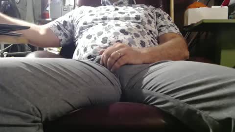 Snapshot of marrieddad19751975 chatting on September 15, 2:11 am only fans marrieddad19751975 online show from September 15, 2:11 am