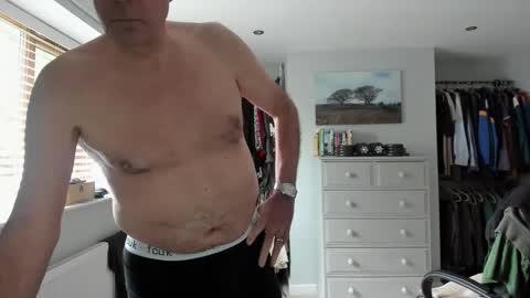 Snapshot of marriedhunguk chatting on May 20, 4:57 pm JOHN online show from May 20, 4:57 pm
