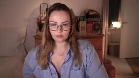 Snapshot of marrygrayes chatting on August 1, 9:46 pm Maria online broadcast from Tuesday to Suturday from 6 pm to 12 pm Germany time Sunday-Monday offline online show from August 1, 9:46 pm