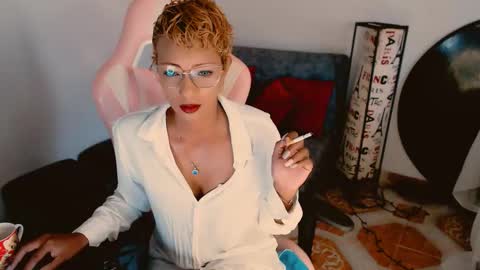 May online show from October 1, 2:56 pm