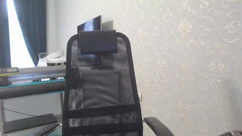 Snapshot of marselle_looker chatting on February 6, 12:59 pm Marselle online show from February 6, 12:59 pm