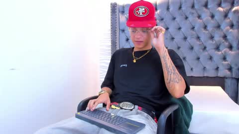 MARSHALL online show from April 11, 1:15 pm