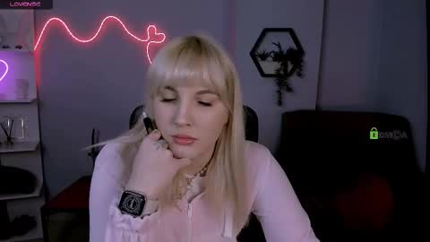 Snapshot of marta_smith1 chatting on February 3, 6:51 am Marta online show from February 3, 6:51 am