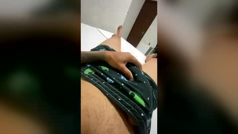 Snapshot of martchelo69 chatting on August 5, 6:05 am martchelo69 online show from August 5, 6:05 am