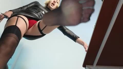 Ultimate Goddess online show from March 15, 8:20 am