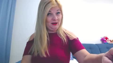 Snapshot of marthanollan chatting on February 9, 6:16 pm Martha online show from February 9, 6:16 pm