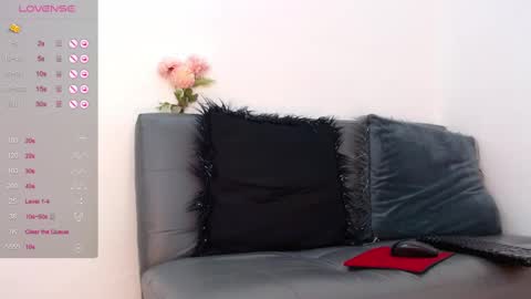 marthina thompson online show from February 25, 6:42 pm