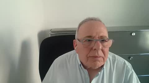 martin_1947 online show from May 17, 5:31 pm