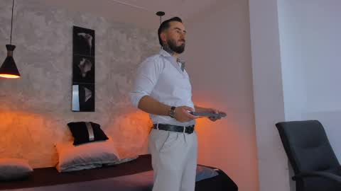 Martin Foster online show from April 19, 1:49 am