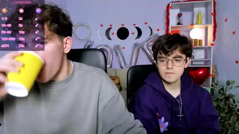 Snapshot of martin_neil chatting on February 12, 1:17 pm Martin online show from February 12, 1:17 pm