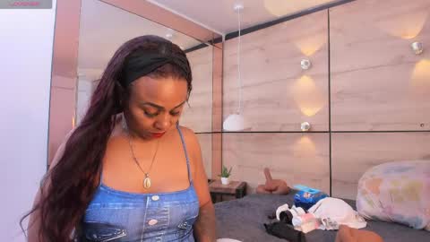 martina touss  online show from March 27, 12:27 pm