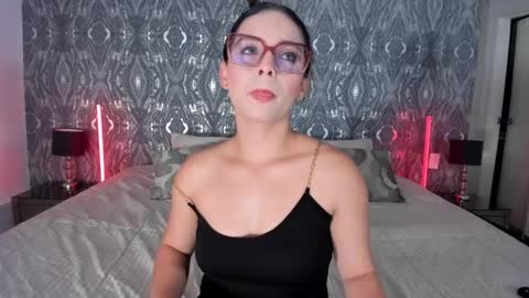 Snapshot of martinarizzi chatting on February 26, 10:31 pm martina rizzi online show from February 26, 10:31 pm