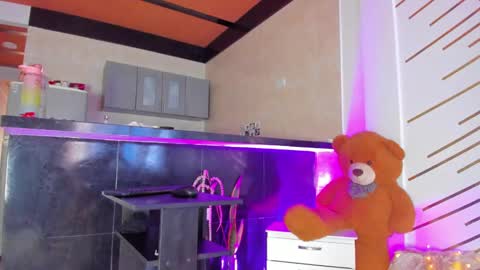 ...  ... online show from February 3, 6:39 pm