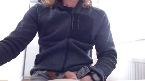 Snapshot of martindominant chatting on May 18, 1:39 pm martindominant online show from May 18, 1:39 pm