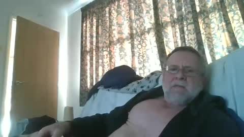 Snapshot of martinrgbxxxx chatting on January 11, 1:01 pm martinrgbxxxx online show from January 11, 1:01 pm