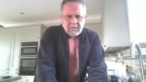 Snapshot of martinrgbxxxx chatting on May 5, 8:00 am martinrgbxxxx online show from May 5, 8:00 am