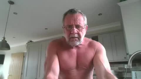 Snapshot of martinrgbxxxx chatting on June 30, 8:04 am martinrgbxxxx online show from June 30, 8:04 am