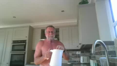Snapshot of martinrgbxxxx chatting on July 1, 7:54 am martinrgbxxxx online show from July 1, 7:54 am