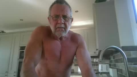 Snapshot of martinrgbxxxx chatting on July 4, 7:25 am martinrgbxxxx online show from July 4, 7:25 am