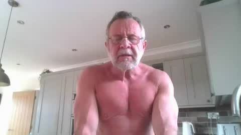 Snapshot of martinrgbxxxx chatting on July 21, 8:16 am martinrgbxxxx online show from July 21, 8:16 am