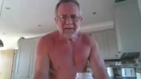 Snapshot of martinrgbxxxx chatting on July 29, 8:45 am martinrgbxxxx online show from July 29, 8:45 am