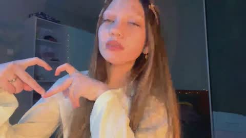 Snapshot of martinwion chatting on October 1, 8:04 pm Emily online show from October 1, 8:04 pm