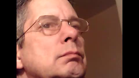 Snapshot of martylv702 chatting on February 12, 3:18 am marty online show from February 12, 3:18 am