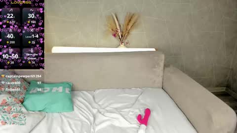 mary__bailey online show from March 16, 5:44 am