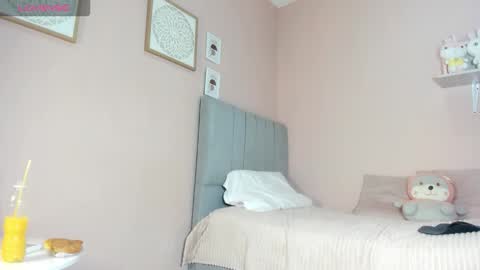 mary_cute9 online show from November 22, 12:26 pm