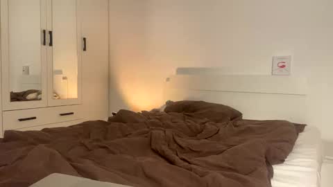 Mary online show from February 26, 9:37 pm