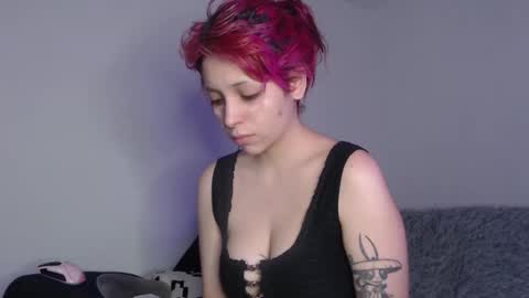                      100   online show from October 14, 9:10 am