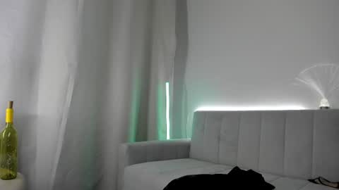 Julia online show from February 24, 6:16 am