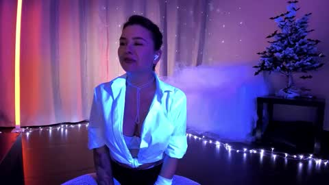 Julia online show from November 18, 10:25 pm