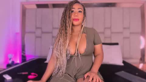   online show from October 22, 8:41 pm