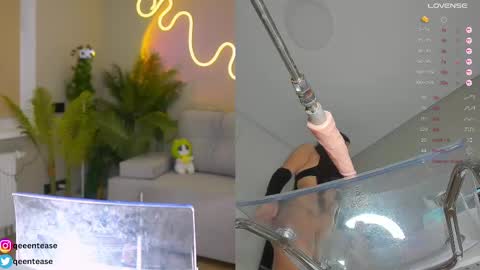 Snapshot of mary_lise chatting on March 5, 9:26 pm Caroline qeeentease - ints qeentease - twitter online show from March 5, 9:26 pm