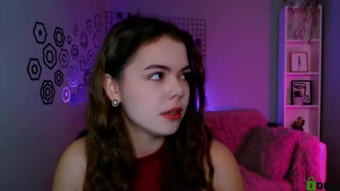 Mary online show from November 29, 10:18 am