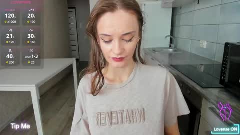 Mary Mey online show from April 15, 10:00 am