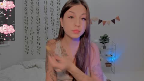 Maryana online show from December 7, 6:04 pm