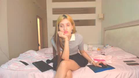marya442004 online show from October 10, 4:55 am