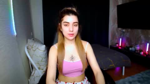 Snapshot of maryam_xs chatting on March 8, 2:59 am maryam online show from March 8, 2:59 am