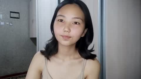 Snapshot of marybellegalaviz chatting on June 21, 11:13 am Lily online show from June 21, 11:13 am