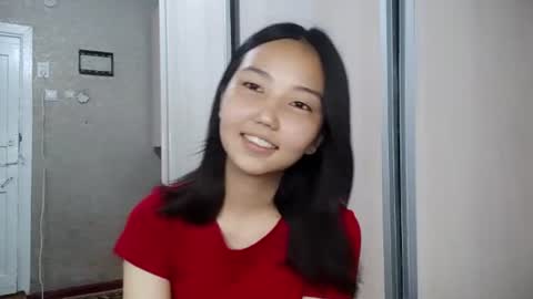 Snapshot of marybellegalaviz chatting on July 1, 12:07 pm Lily online show from July 1, 12:07 pm