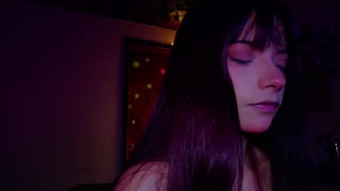 Snapshot of maryberry__ chatting on June 6, 3:55 am online show from June 6, 3:55 am