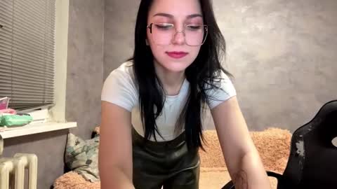 Stephie online show from December 16, 8:36 pm