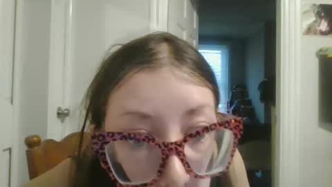 Snapshot of maryjaneflowers chatting on December 16, 2:05 pm maryjaneflowers online show from December 16, 2:05 pm