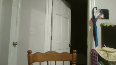 Snapshot of maryjaneflowers chatting on February 11, 10:59 am maryjaneflowers online show from February 11, 10:59 am