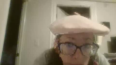 Snapshot of maryjaneflowers chatting on March 26, 10:54 am maryjaneflowers online show from March 26, 10:54 am