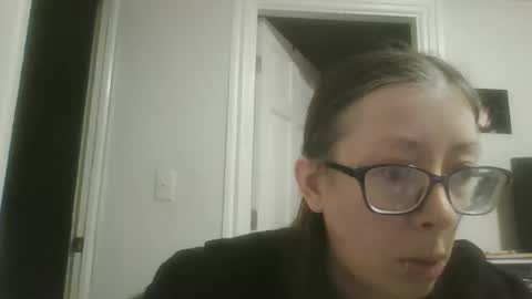 Snapshot of maryjaneflowers chatting on April 3, 6:44 am maryjaneflowers online show from April 3, 6:44 am