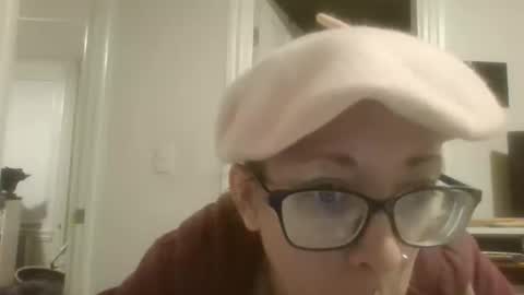 Snapshot of maryjaneflowers chatting on April 3, 11:14 pm maryjaneflowers online show from April 3, 11:14 pm